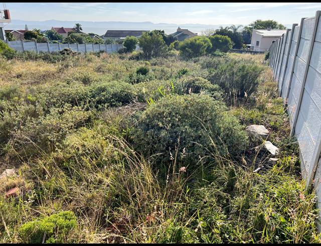 1,218M² VACANT LAND FOR SALE IN WAVECREST